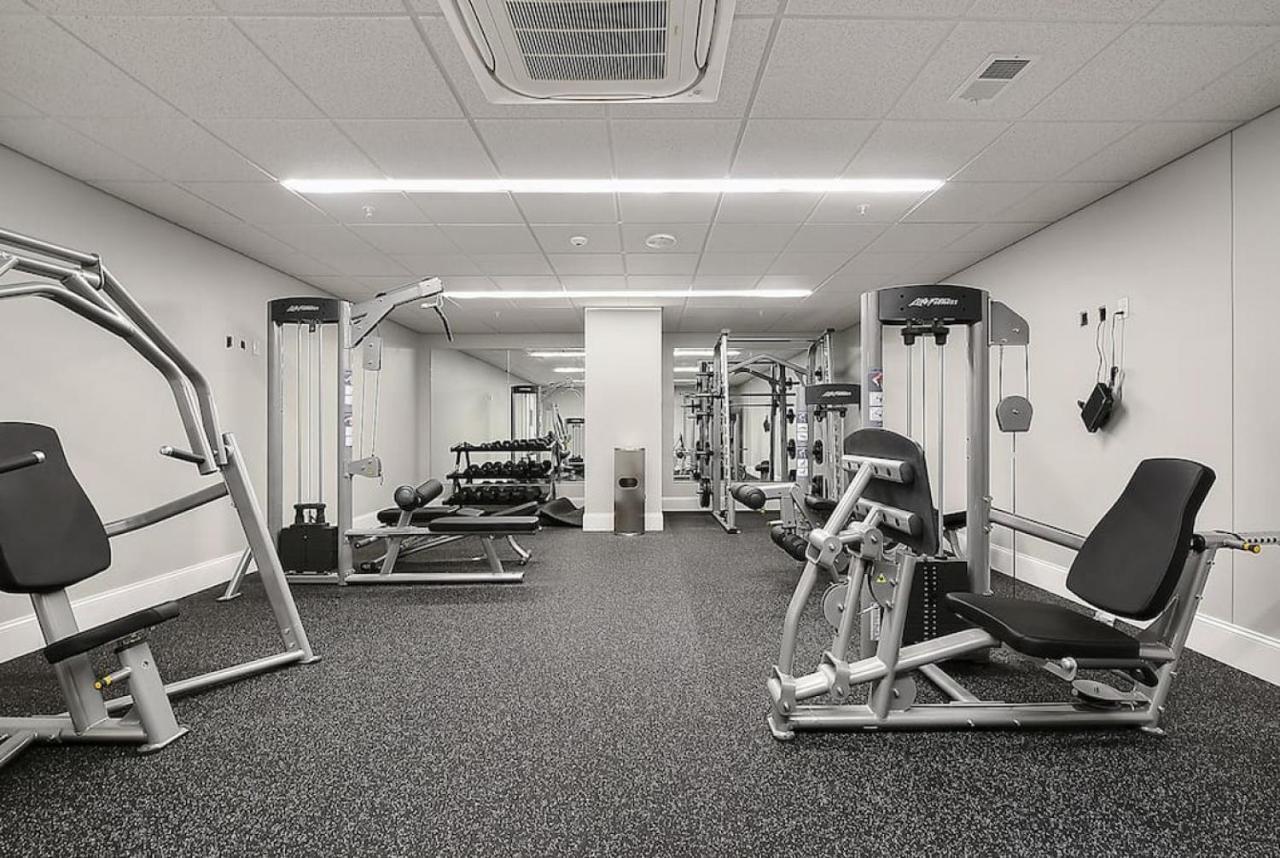 Hostwise - The Washington At Chatham - Free Parking, Private Gym, Skyline Views! *
