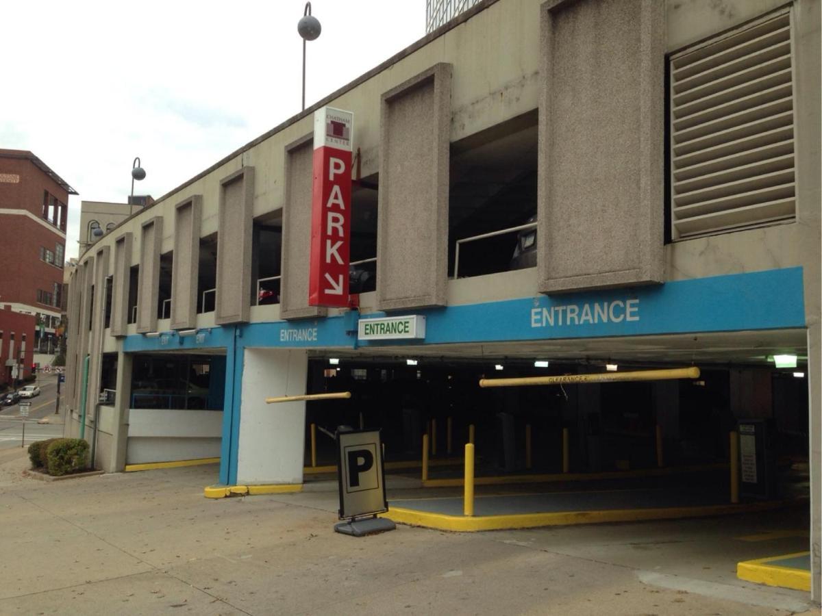 Apartamento Hostwise - Free Garage Parking, Gym, Views! Pittsburgh