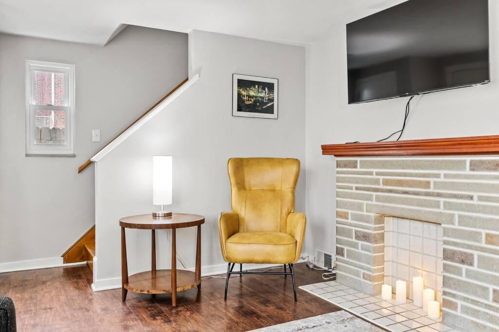 Open Floor Spacious Home, 15min From Downtown, Private Garage, Kids Friendly Holiday home
