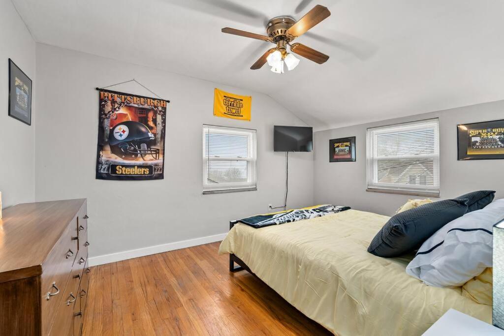 Open Floor Spacious Home, 15min From Downtown, Private Garage, Kids Friendly Holiday home