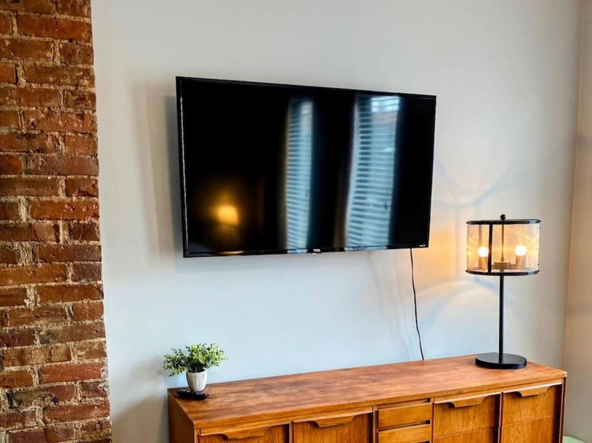 Apartamento Hostwise - The Ohioan - Beautiful Brick Apt, Minutes To Downtown! Pittsburgh