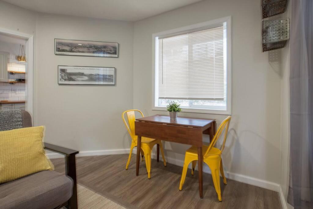 Apartment Beautiful One Bedroom Oasis *