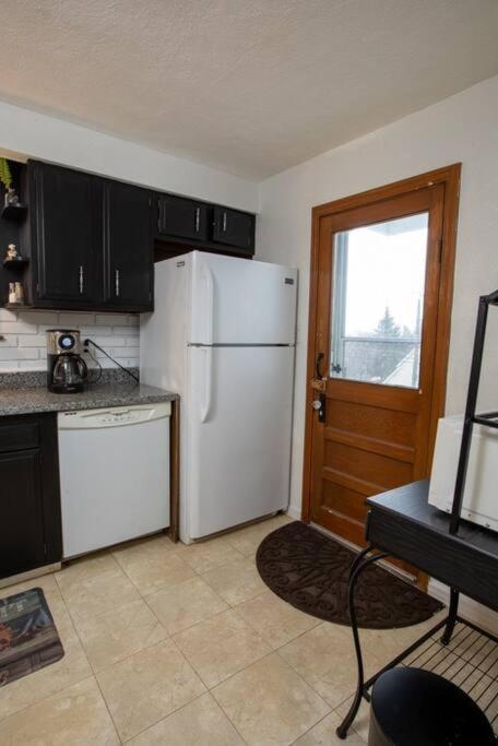 Apartment Stylish And Refined With Easy Access *