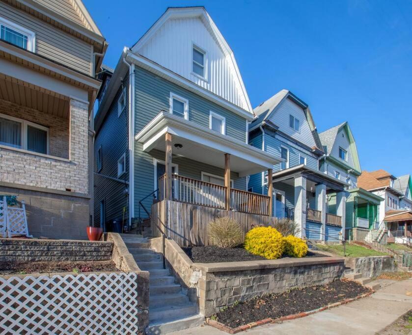 Beautiful One Bedroom Oasis Apartment