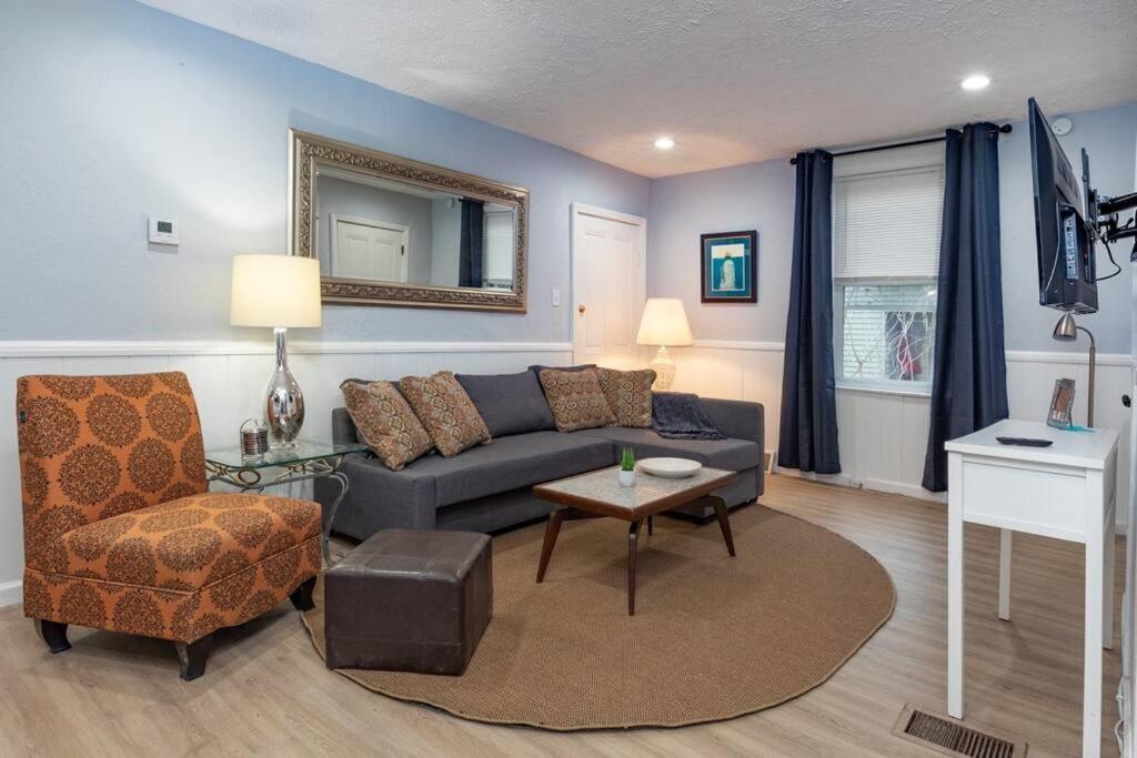 Apartment Stylish And Refined With Easy Access Pittsburgh