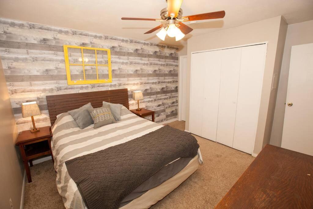 Apartment Hip & Cozy To Explore The Or Catch A Game Pittsburgh