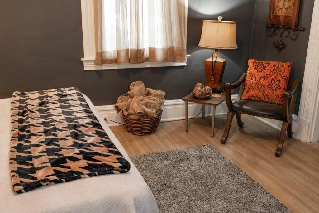 Stylish And Refined With Easy Access Pittsburgh