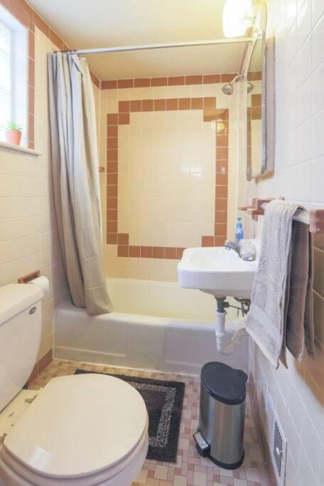 Stylish And Refined With Easy Access Apartment Pittsburgh