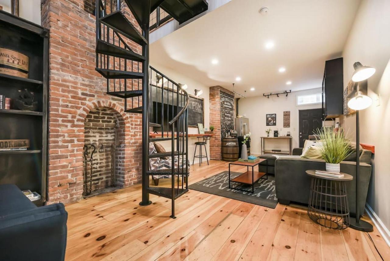 Hostwise - The Ocala - Free Parking, Cool Space, Spiral Stairs * Pittsburgh