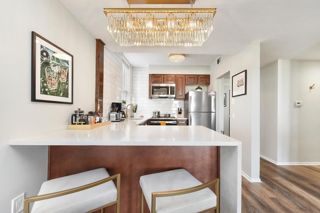 Hostwise - Grandview Balcony With Stunning Skyline Views Apartment