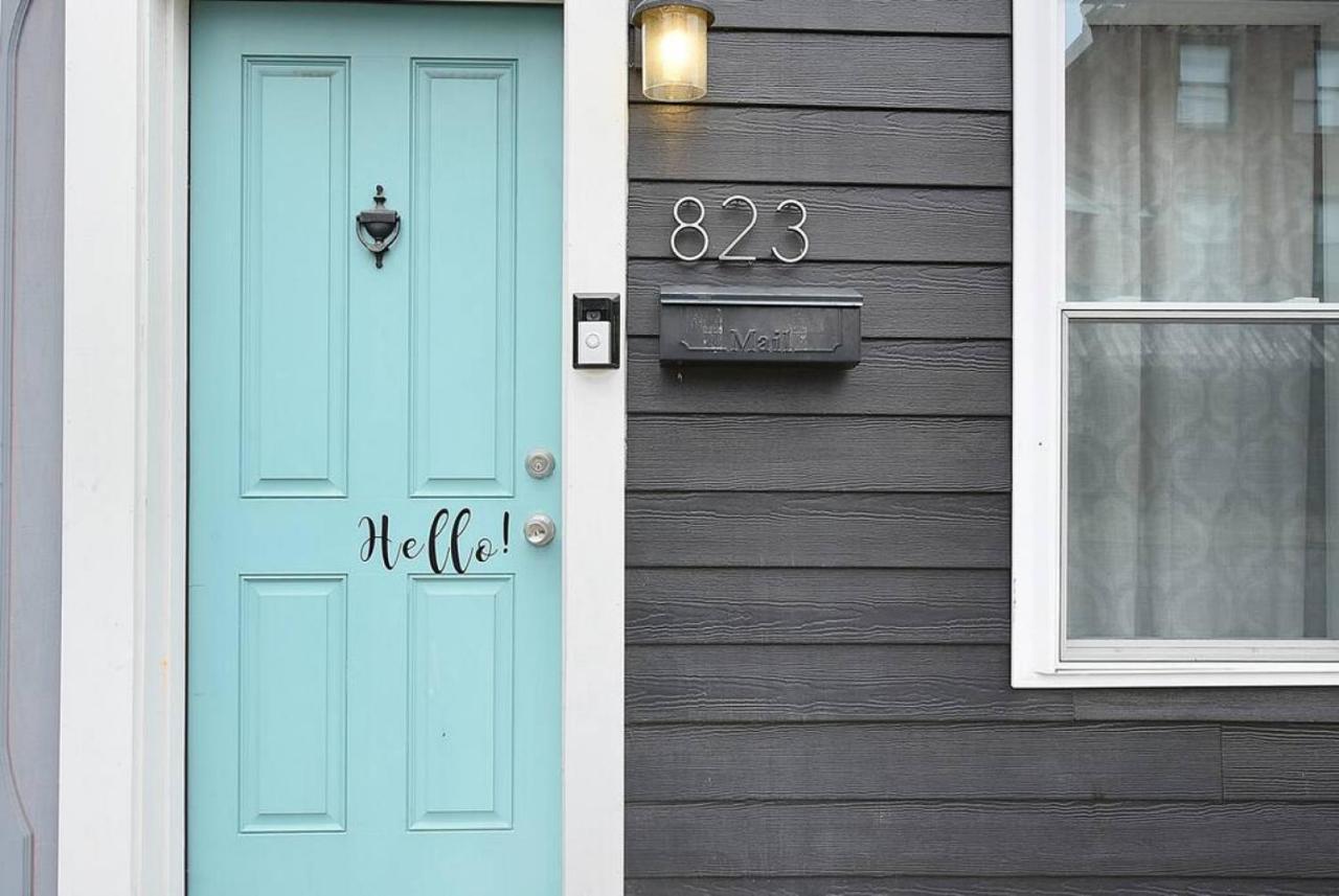 Hostwise - Chalk Art House - Chalkboard Wall, Private Parking, Patio Holiday home *