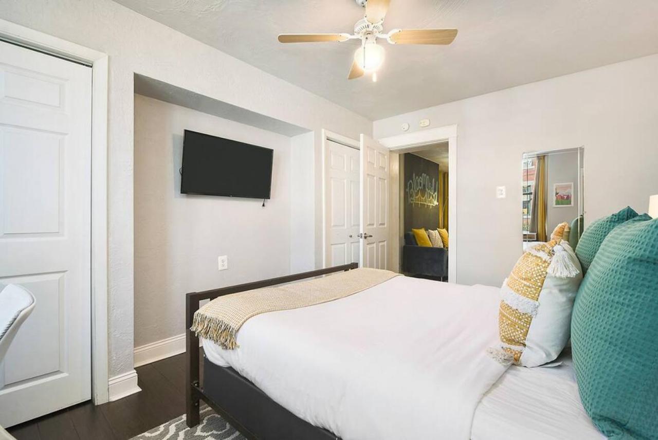 Hostwise - The Edmond - Bloomfield In A Great Location! Holiday home Pittsburgh