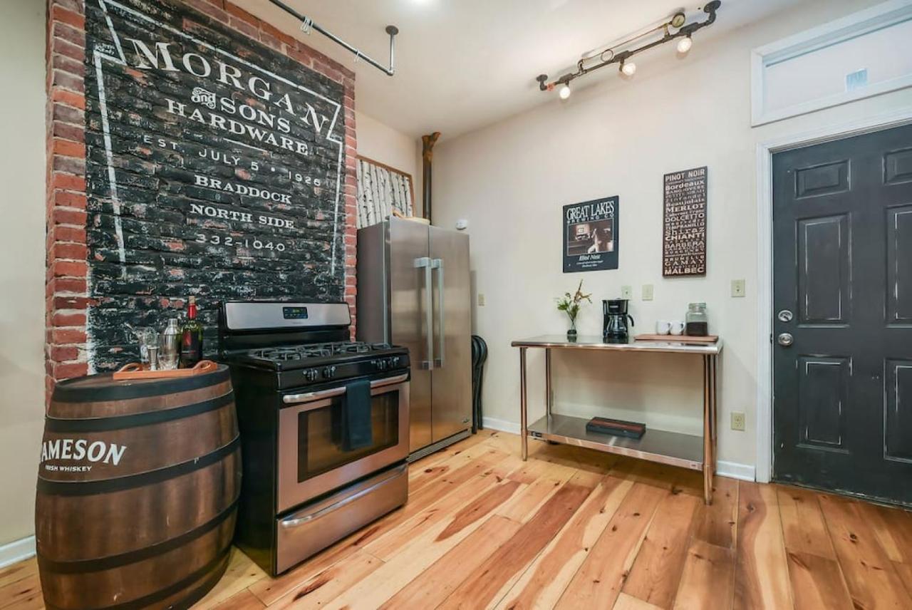 Hostwise - The Ocala - Free Parking, Cool Space, Spiral Stairs