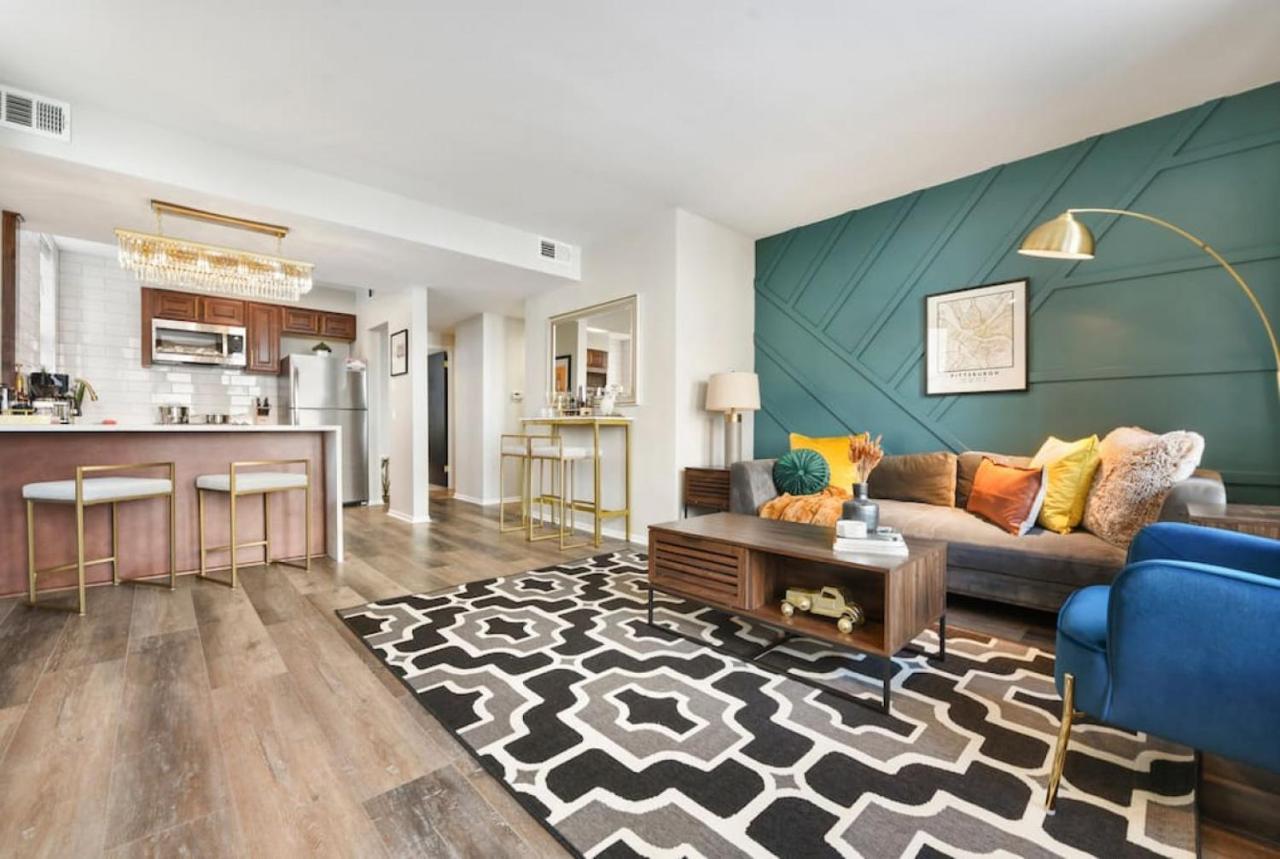 Apartment Hostwise - Grandview Balcony With Stunning Skyline Views