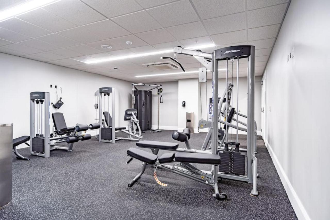 Apartment Hostwise - The Washington At Chatham - Park Free, Gym, More! Pittsburgh
