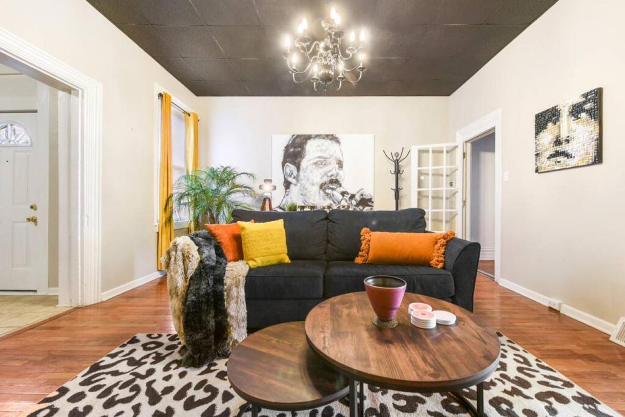 Hostwise - The Raymer - Famous Artist Home, Driveway Parking, Fire Pit Holiday home *