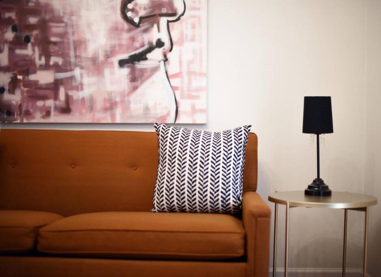 Hostwise - The Raymer - Famous Artist Home, Driveway Parking, Fire Pit Holiday home *