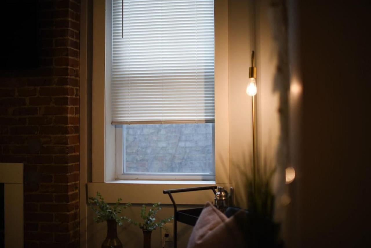 Apartment Hostwise - The 1 - Patio, Free Street Parking