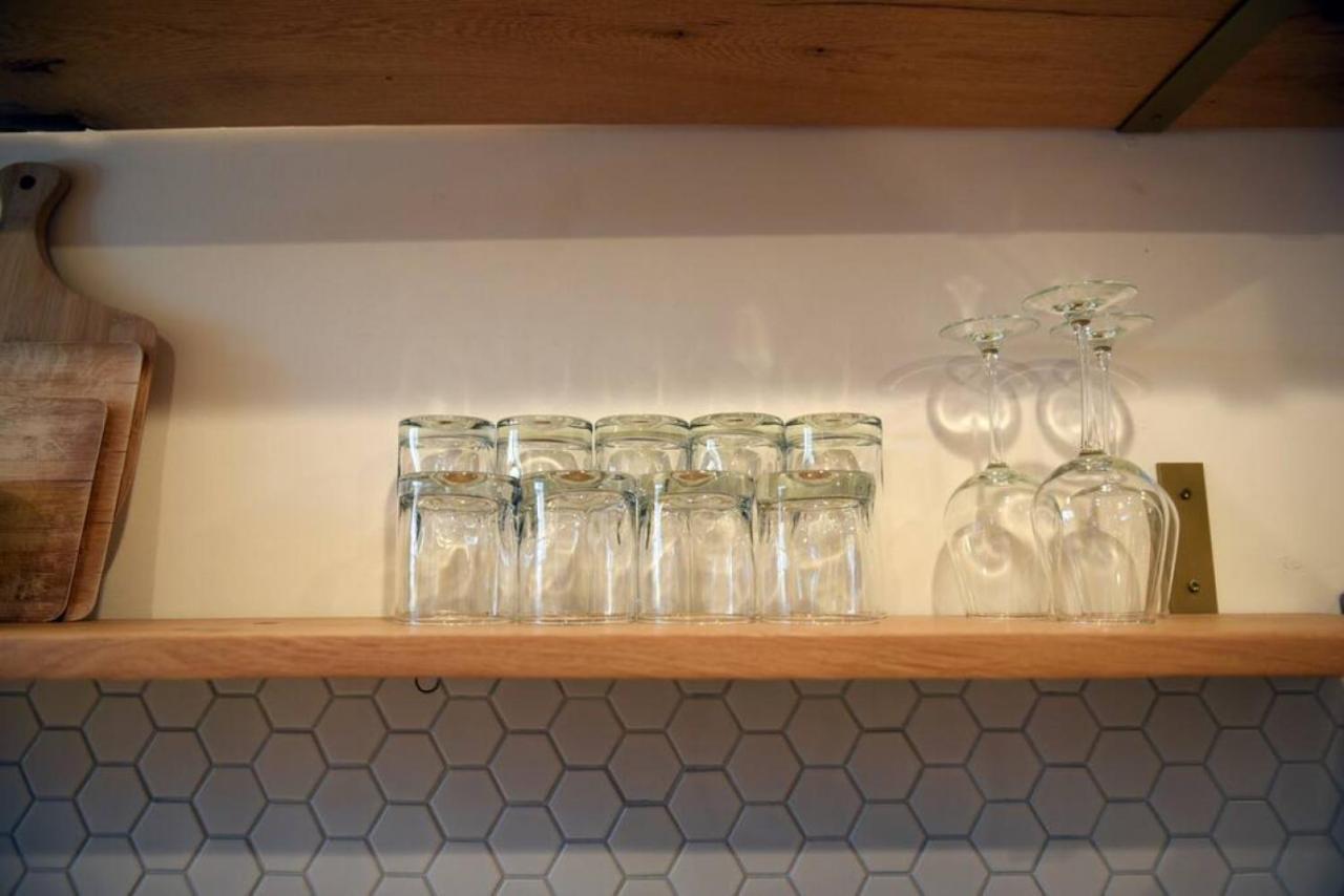 Hostwise - The Lodi - Lower Lawrenceville, Beautiful! Holiday home
