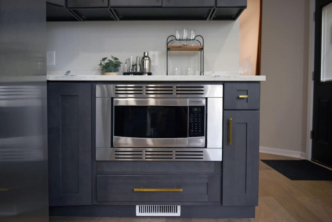 Hostwise - The Peralta - Brand New, Great Kitchen, Theater *