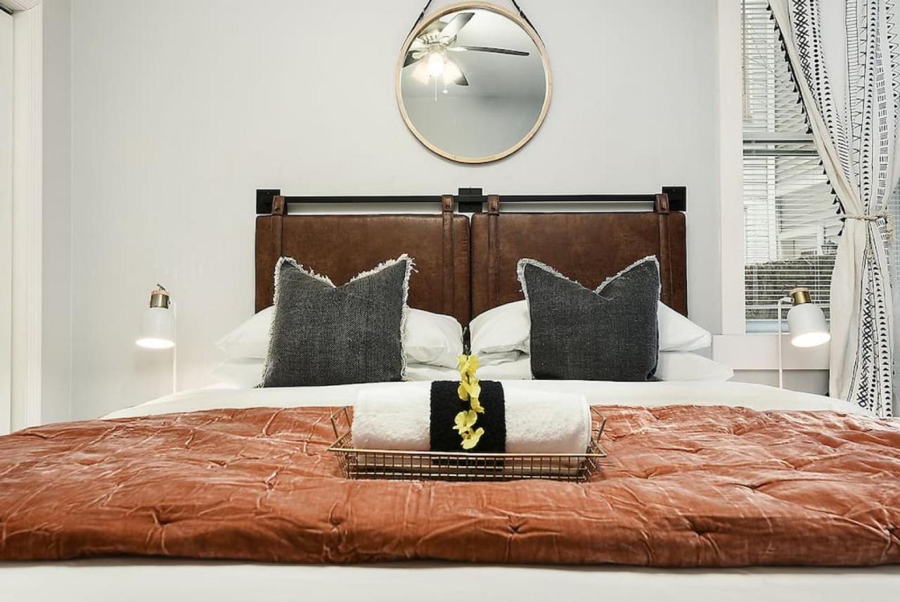 Hostwise - The 1 - Patio, Free Street Parking Apartment