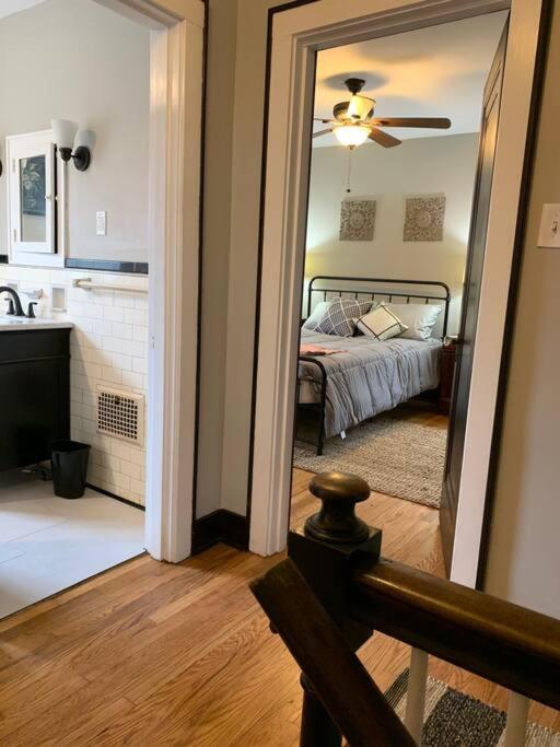 Craftsmen Charmer With Easy & Airport Access * Pittsburgh