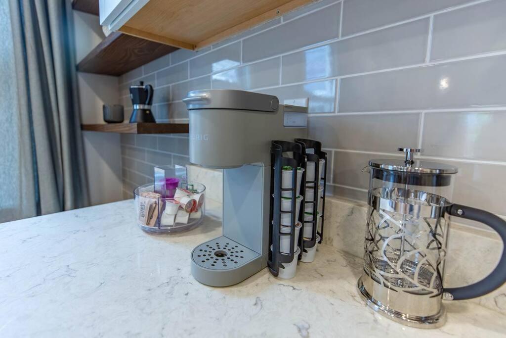 2 King Beds - Free Parking - Bbq - Arcade - Patio Ferienhaus *