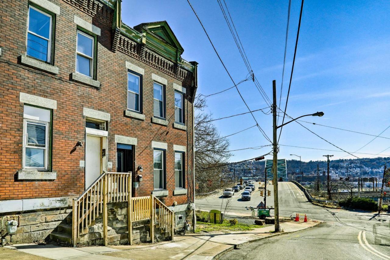Casa de férias Townhome 1 Mi To Downtown