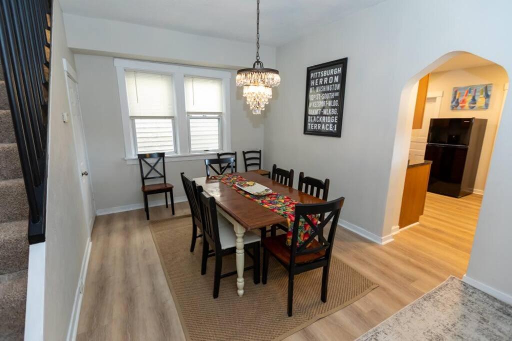 Updated & Comfy With Parking Easy Access Pittsburgh