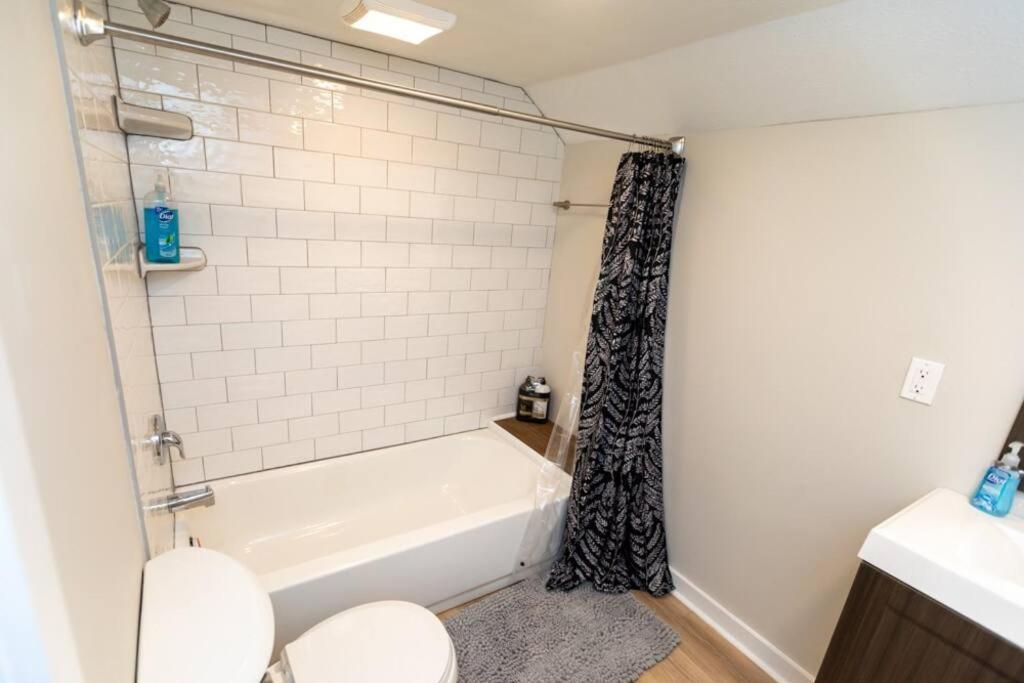 Updated & Comfy With Parking Easy Access *