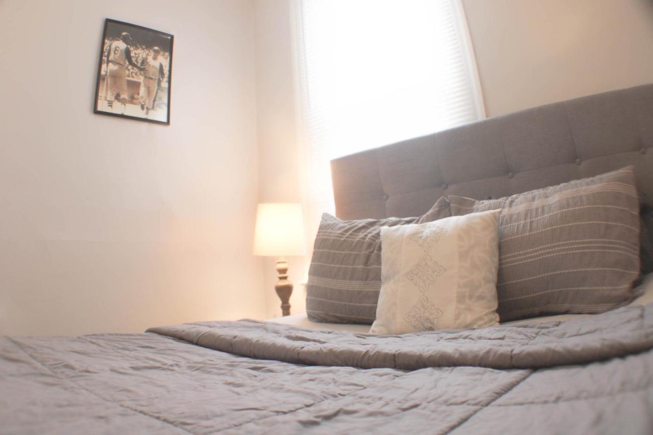 2 Bedroom - Off Street Parking - Amazing View Nearby * Pittsburgh