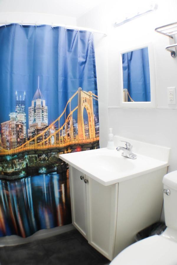 2 Bedroom - Off Street Parking - Amazing View Nearby Apartment *