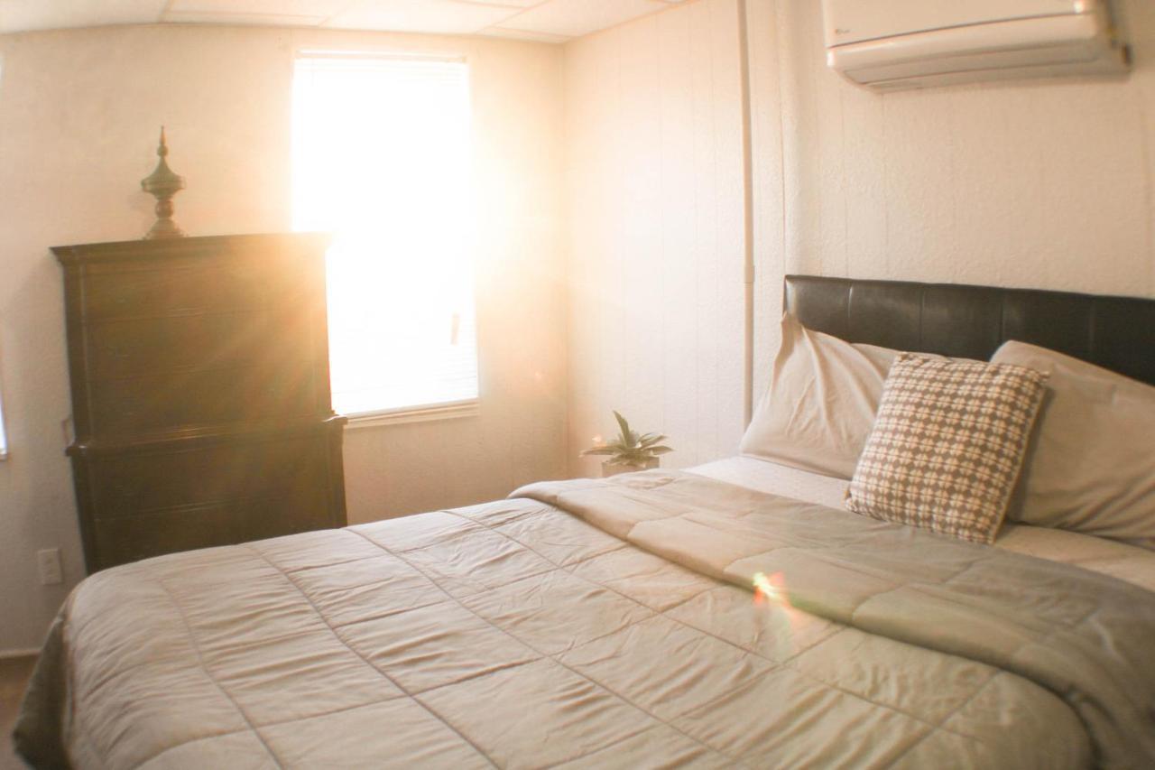 Apartment California Ave - 2 Bedroom - Away From Home! Pittsburgh