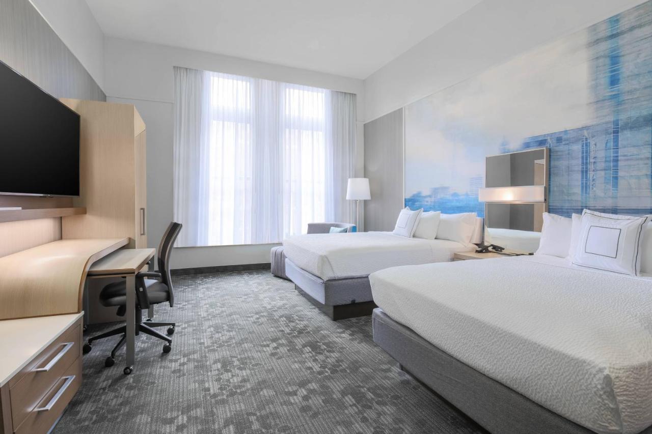 Courtyard By Marriott Downtown