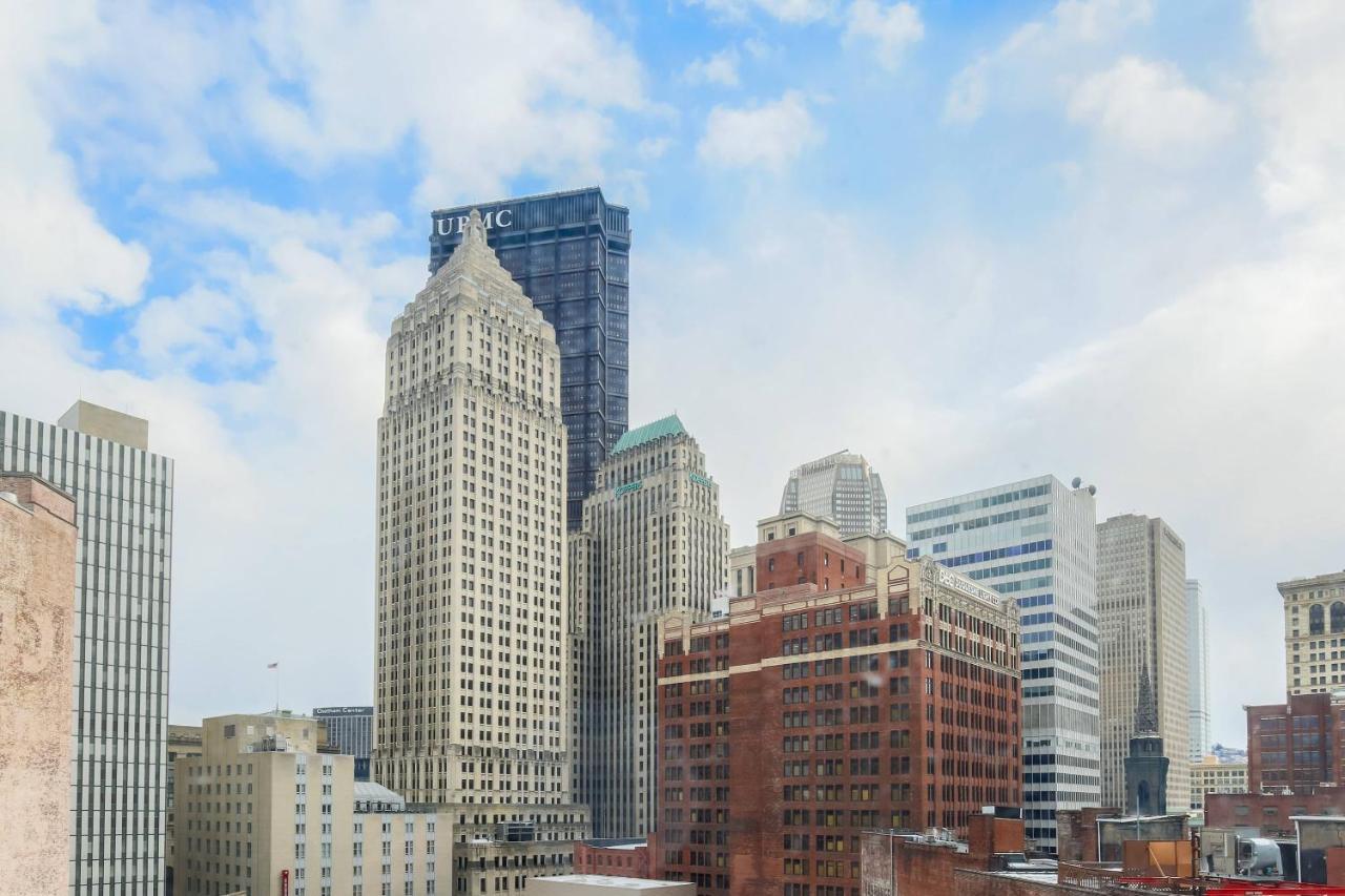 Courtyard By Marriott Downtown Hotel