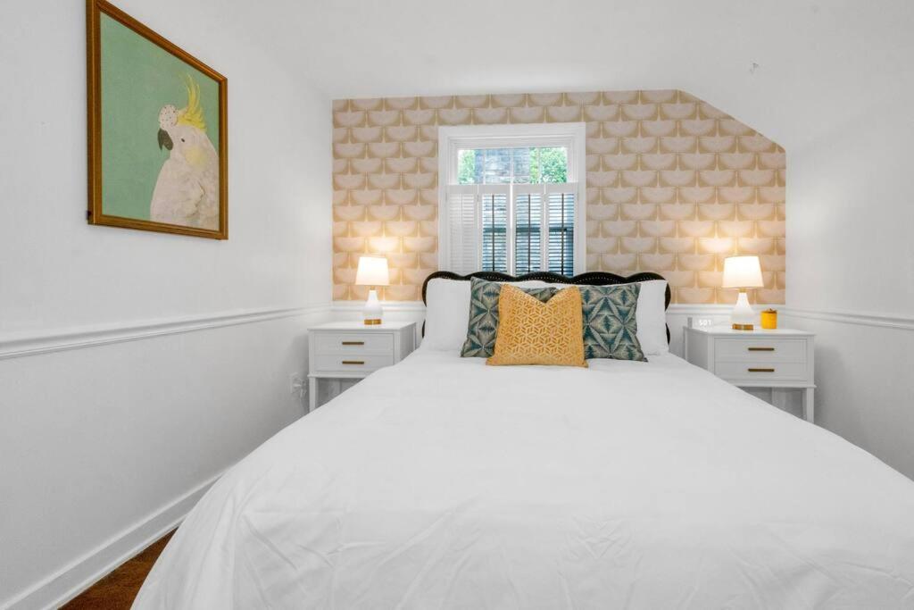 Brand New, Renovated Urban Oasis With Plenty Of Parking Casa de férias *