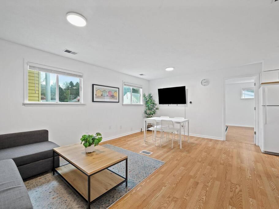 Bright, Quiet And Modern 1bdr In Millvale, Lawrenceville * Pittsburgh