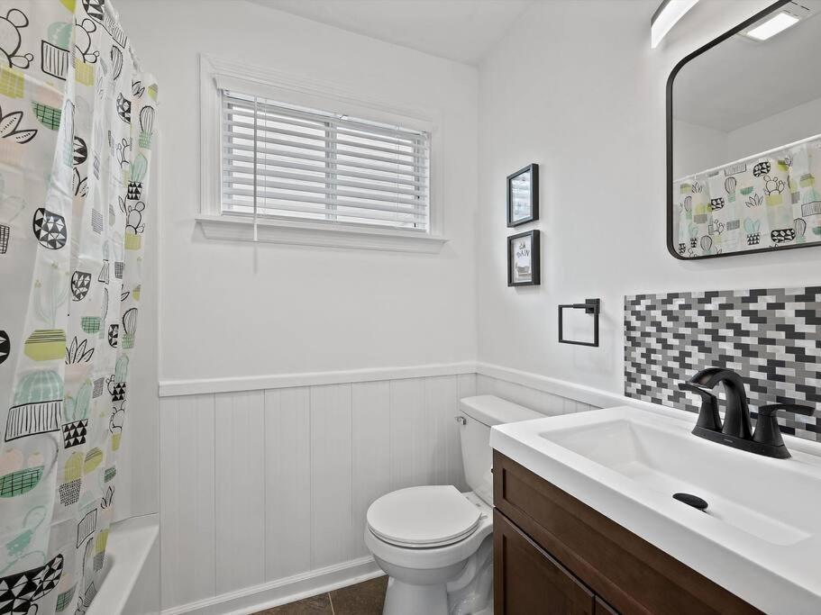 Bright, Quiet And Modern 1bdr In Millvale, Lawrenceville Apartment Pittsburgh