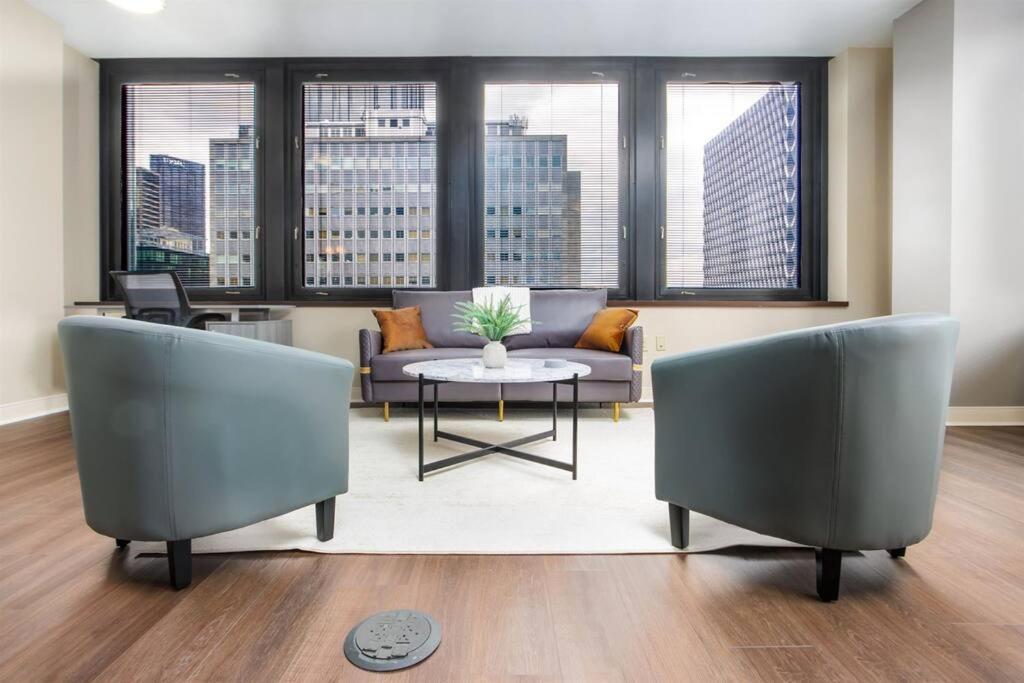 Lavish Views Prime Location 24-7 Parking Gym Lounge Apartment Pittsburgh