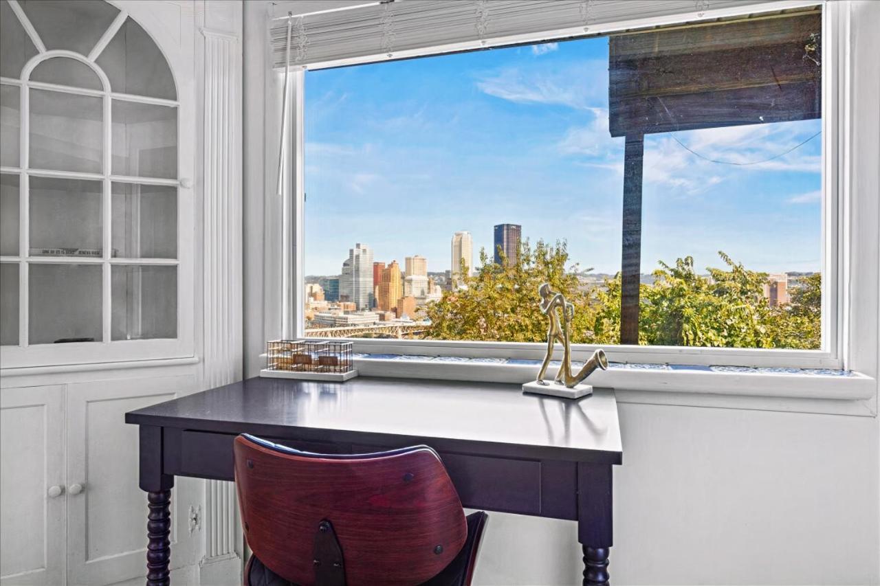Ferienhaus Stunning Views From Stylish 3-bedroom