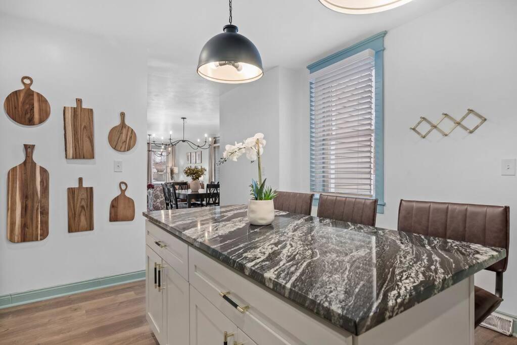 New! High-end Manchester W/ A Hot Tub Holiday home *