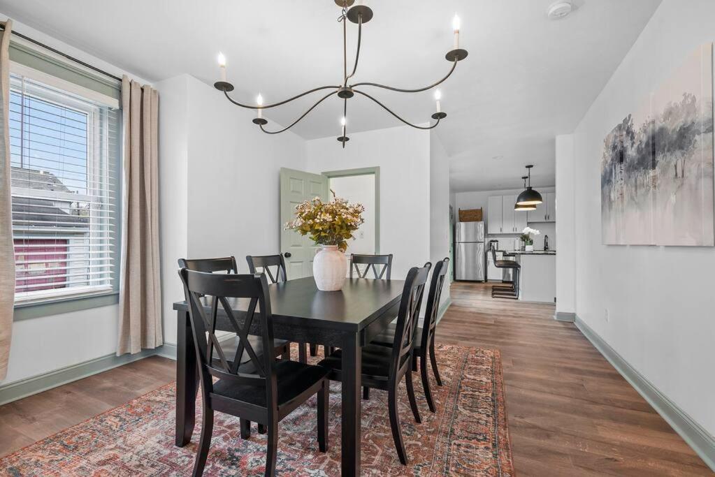 New! High-end Manchester W/ A Hot Tub Pittsburgh