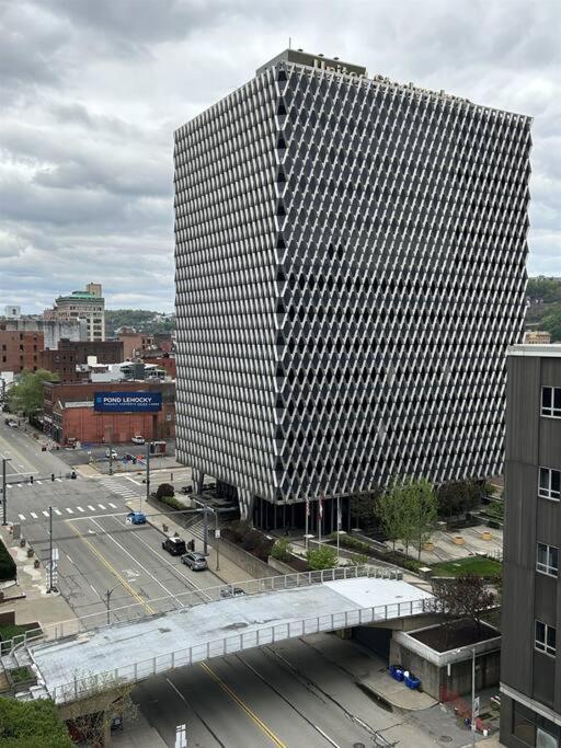 Lavish Views Prime Location 24-7 Parking Gym Lounge *