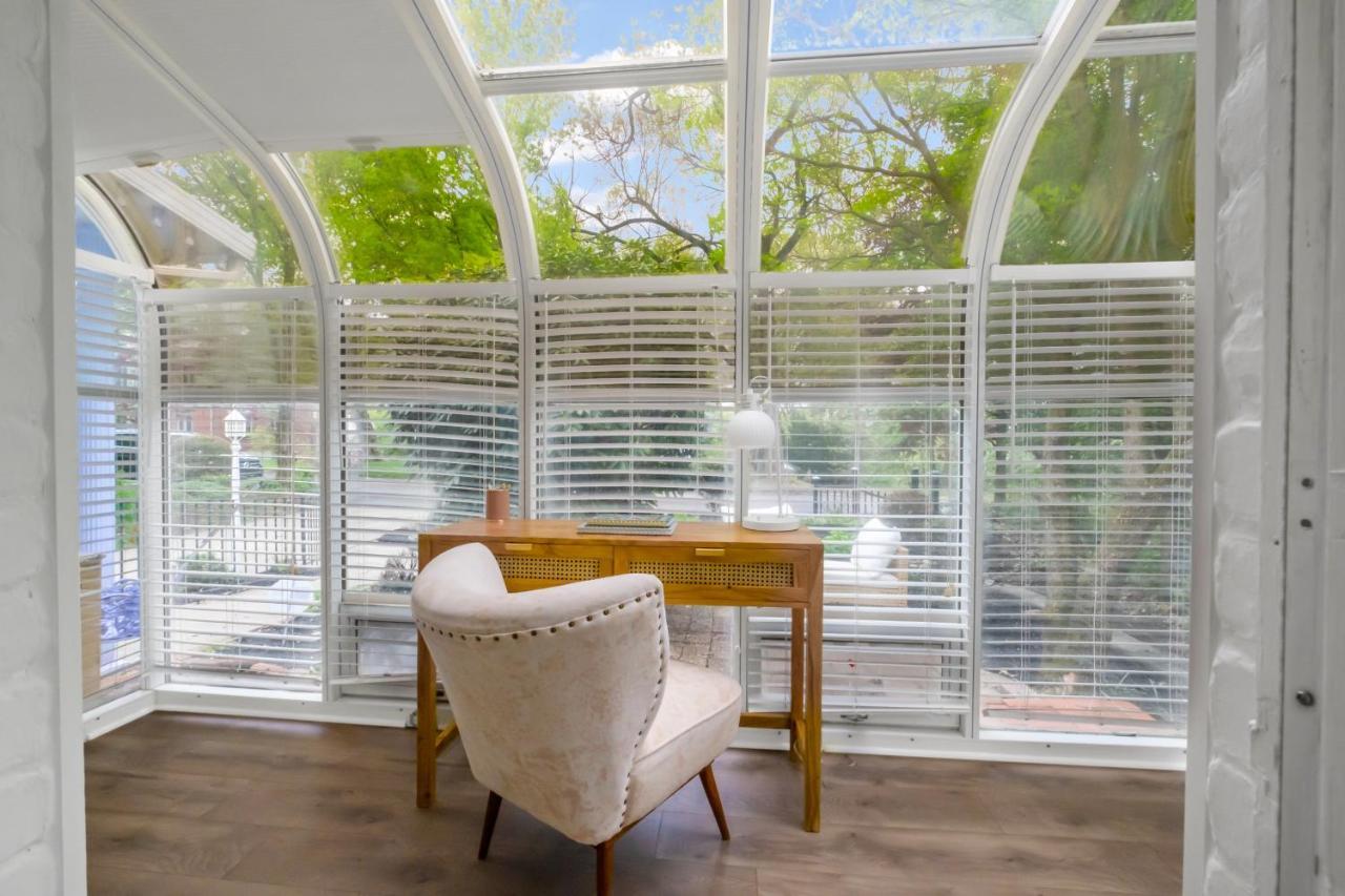 Brand New, Renovated Urban Oasis With Plenty Of Parking *
