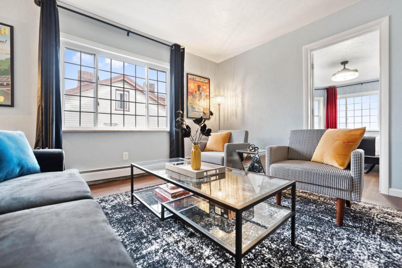 Golden 1: Chic Modern-victorian View Pittsburgh