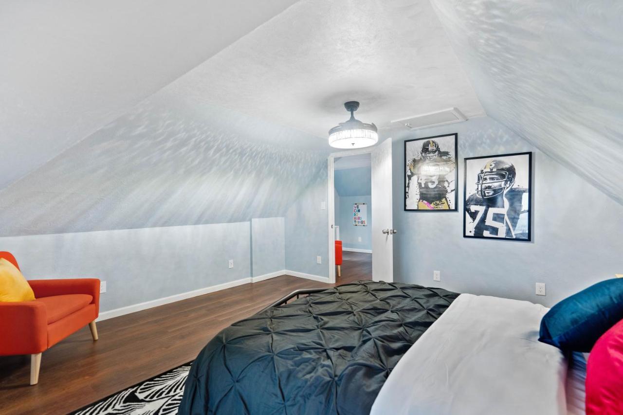 Apartment Golden 1: Chic Modern-victorian View
