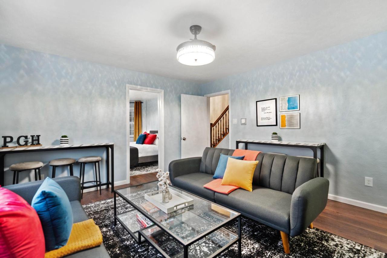 Golden 2: Stunning Views With Outdoor Dining Apartment Pittsburgh