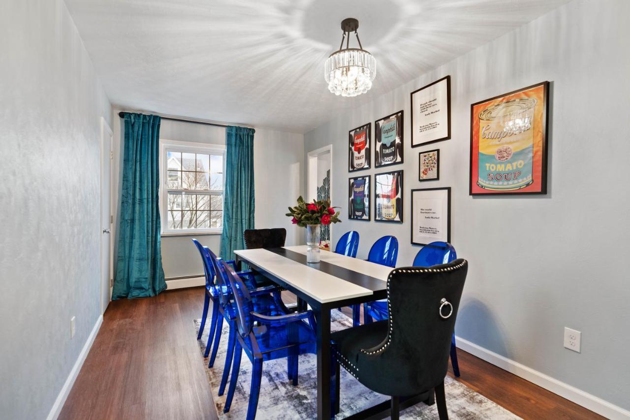 Golden 1: Chic Modern-victorian View Apartment *