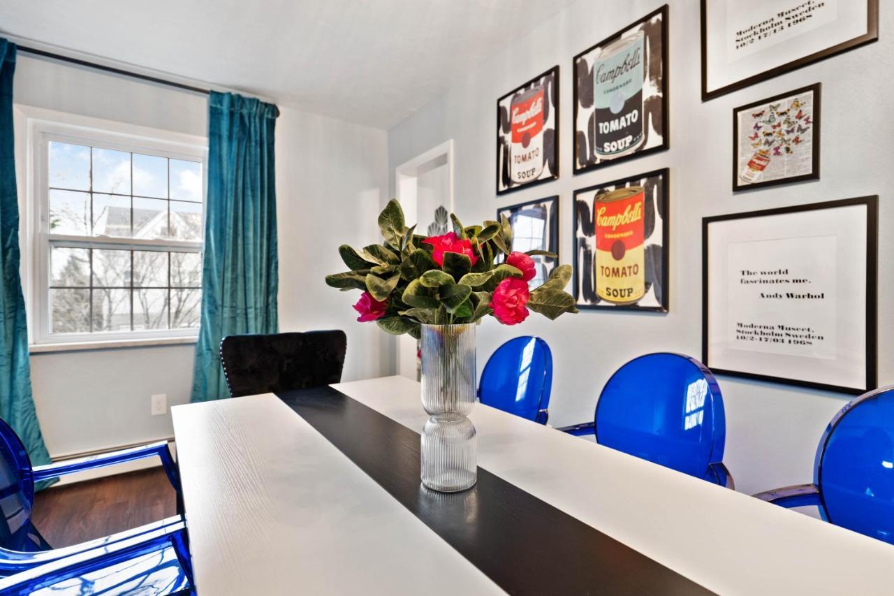 Apartment Golden 1: Chic Modern-victorian View
