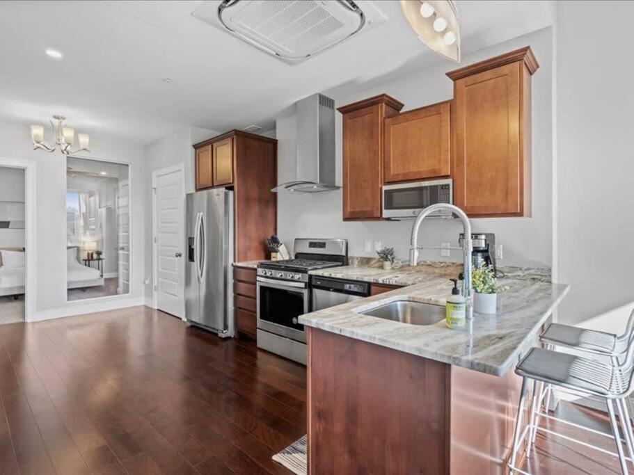 Cozysuites Dream 1br, Ppg Paints Arena, Pitts Apartment Pittsburgh